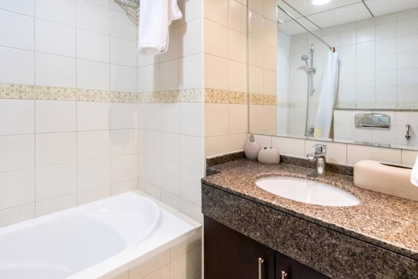 Luxurious 1 Bedroom Apartment In The Dubai Marina! Ngoại thất bức ảnh